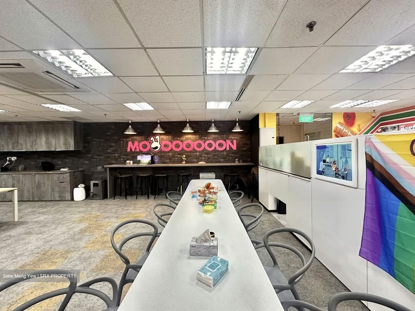 Cecil Court (D1), Office #556775081